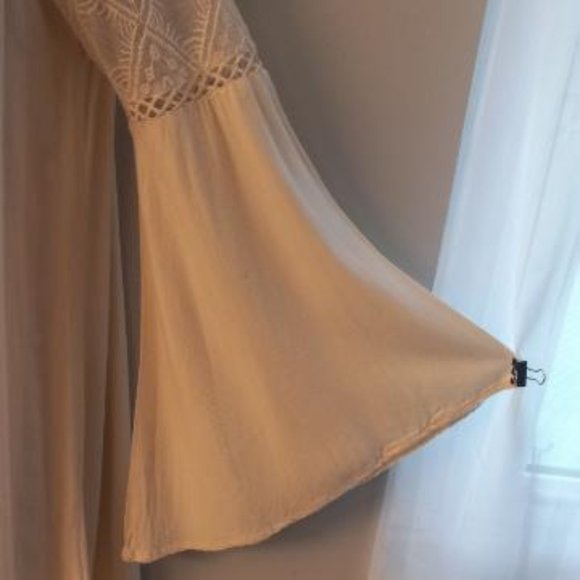 BOHO Long Bell Sleeve & Lace Shoulder - Picture 3 of 8